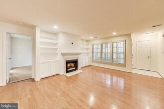 13063 Shadyside Ln in Germantown, MD - Building Photo - Building Photo