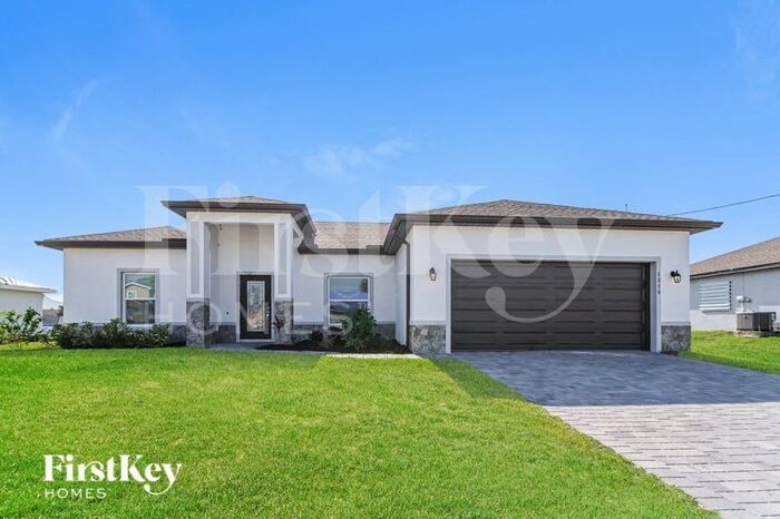 1318 NW 10th Terrace in Cape Coral, FL - Building Photo