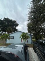 3045 Jackson Ave in Greenacres, FL - Building Photo