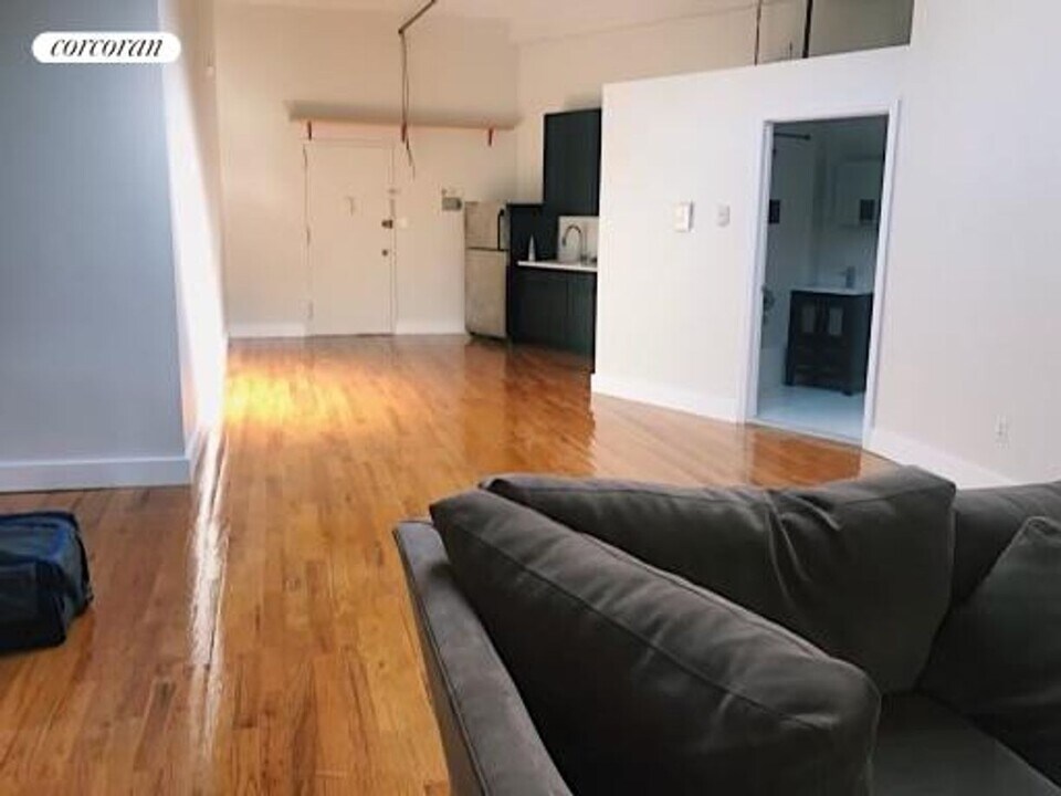 243 St Marks Ave in Brooklyn, NY - Building Photo