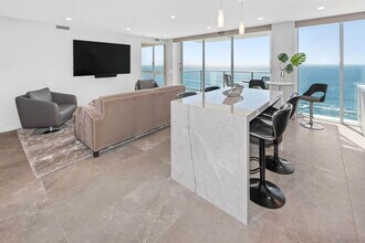 1830 Avenida Del Mundo in Coronado, CA - Building Photo - Building Photo