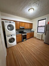 810 Jericho Tpke in New Hyde Park, NY - Foto de edificio - Building Photo