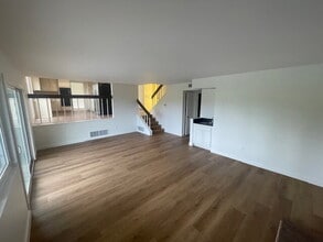 7712 Farol Pl in Carlsbad, CA - Building Photo - Building Photo