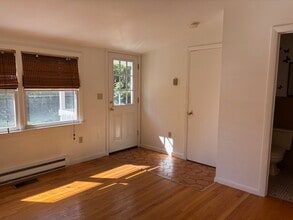 133 Lake Hayward Rd, Unit 133 Left Unit in Colchester, CT - Building Photo - Building Photo