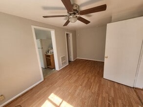 732 Richardson St, Unit 732 Richardson St in Clarksville, TN - Foto de edificio - Building Photo