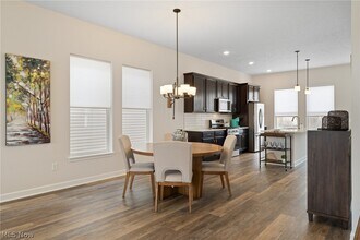 2250 E 100th St in Cleveland, OH - Building Photo - Building Photo