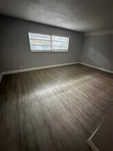 1740 NW 60th Ave in Sunrise, FL - Building Photo - Building Photo