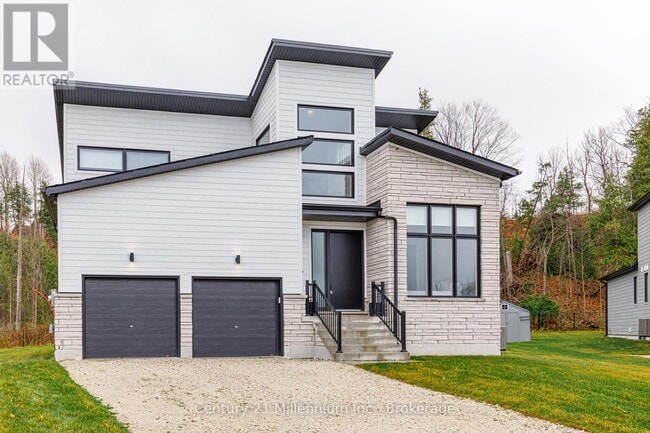 property at 82 Goldie Ct