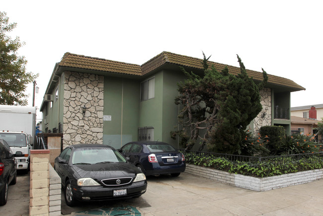 4163 44th St in San Diego, CA - Foto de edificio - Building Photo