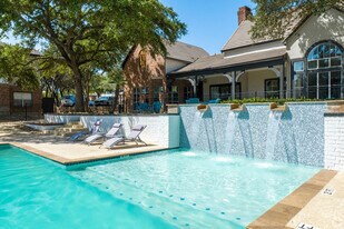 The Jax in San Antonio, TX - Building Photo