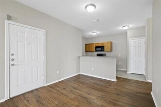 512 E Hazelwood St in Princeton, TX - Building Photo - Building Photo