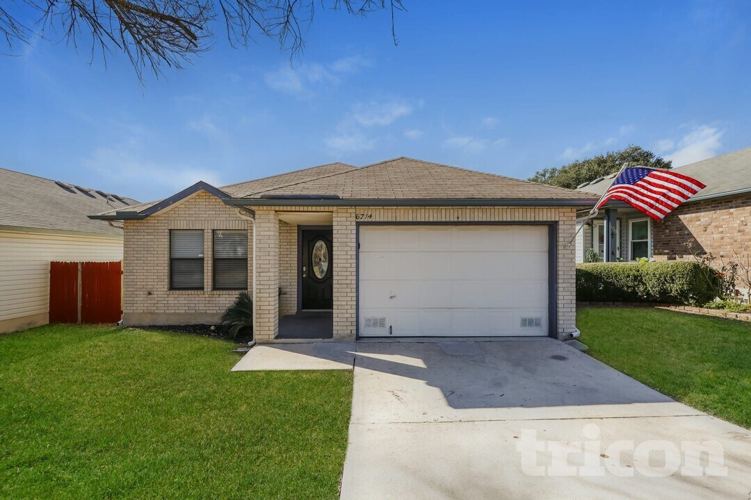 6714 Barton Rock Ln in San Antonio, TX - Building Photo