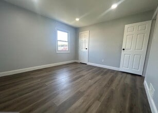 2422 Airacobra St in Levittown, PA - Building Photo - Building Photo