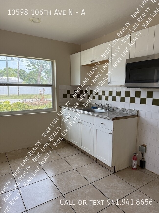 10598 106th Ave N in Largo, FL - Building Photo - Building Photo