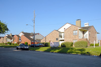 Rose Meadows Condos in Houston, TX - Foto de edificio - Building Photo