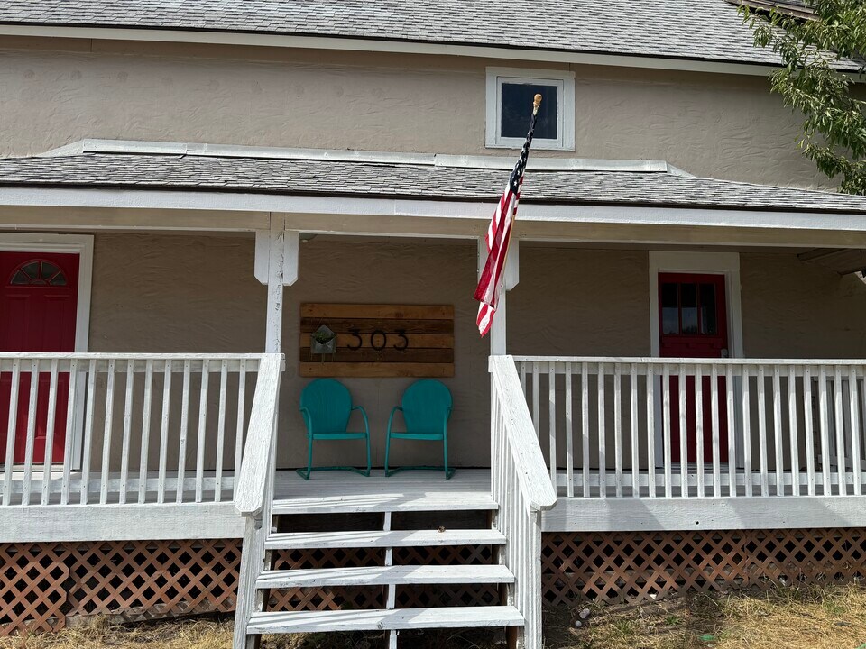 303 E Indiana Ave in Coeur d'Alene, ID - Building Photo