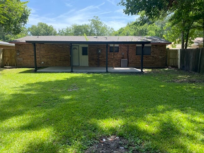 5669 Hartford Ave in Baton Rouge, LA - Building Photo - Building Photo