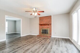 9313 Fairmead Dr in Charlotte, NC - Building Photo - Building Photo