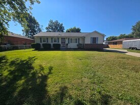 835 E Edwards Ave in Indianapolis, IN - Building Photo