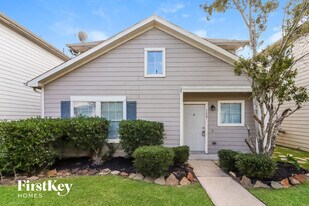 1667 Nichole Woods Dr in Houston, TX - Building Photo