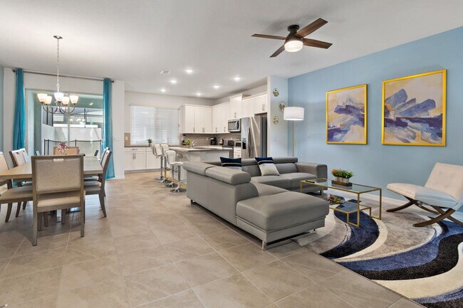 1828 Tropical Palms Cir in Kissimmee, FL - Foto de edificio - Building Photo