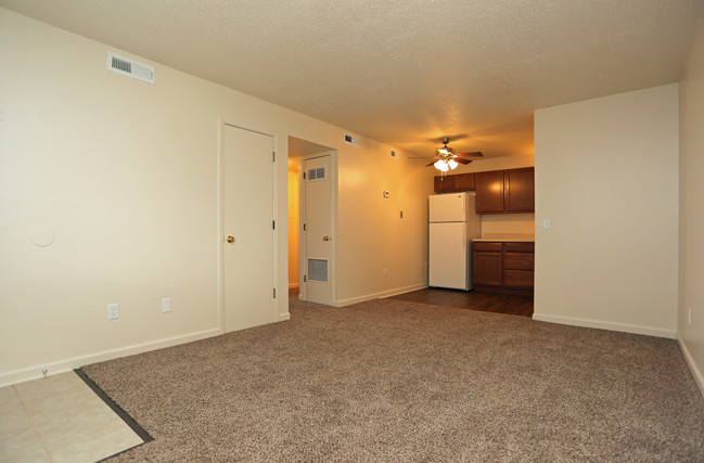 Woodlawn Park Apartments photo'