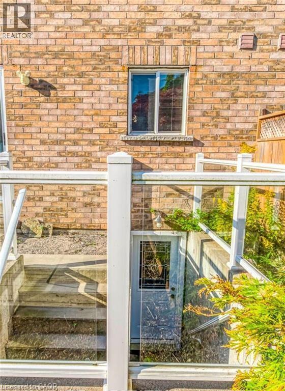 2031 Westree Dr in Oakville, ON - Building Photo - Building Photo