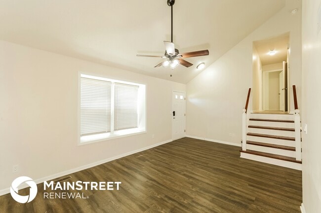 1704 W Pelham Path in Raymore, MO - Foto de edificio - Building Photo