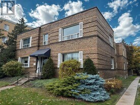 1383 Bayview Ave in Toronto, ON - Building Photo