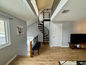 300 Brittany Farms Rd in New Britain, CT - Building Photo - Building Photo