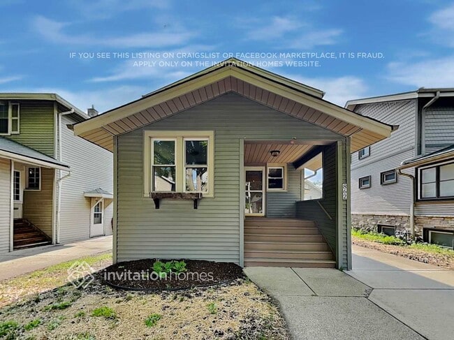 property at 862 Carpenter Ave