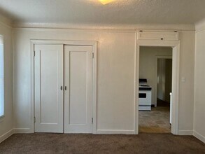 516 N White St in Hanford, CA - Building Photo - Building Photo