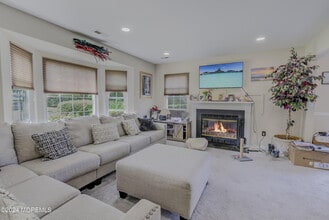 804 Trescott Pl in Mount Laurel, NJ - Foto de edificio - Building Photo