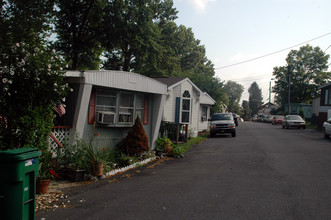 56 Middle Village Rd in Mount Bethel, PA - Building Photo - Building Photo