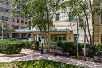 Continental Ballston in Arlington, VA - Foto de edificio - Building Photo