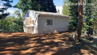 129 Oili Rd in Haiku-Pauwela, HI - Building Photo