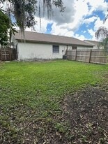 3132 St Clair Ave in Oldsmar, FL - Building Photo