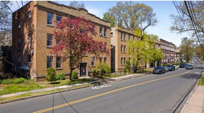 163 S Whitney St in Hartford, CT - Building Photo - Building Photo