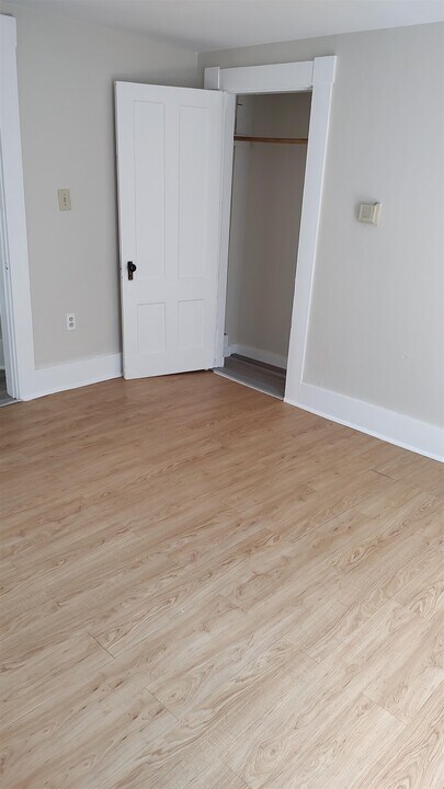 13 Locust St in Haverhill, NH - Building Photo