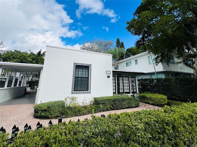 property at 1407 SE 2nd St