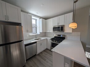 3935 N Janssen Ave, Unit 3941-1E in Chicago, IL - Building Photo - Building Photo