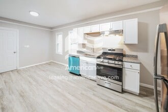 593 Emerson St in Rochester, NY - Foto de edificio - Building Photo