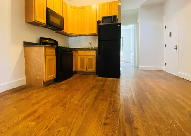 304 Bradford St, Unit 1