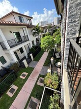 4745 NW 83rd Pky, Unit 4745 in Doral, FL - Building Photo - Building Photo