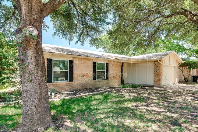 7113 Edinburg Dr