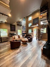 1765 Silverado Trail in Napa, CA - Building Photo - Building Photo