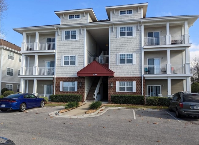 property at 920 Southmoor Dr