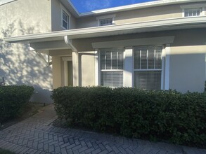2076 Cypress Bay Blvd in Kissimmee, FL - Building Photo - Building Photo