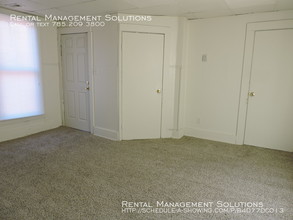 425 SW Taylor-Unit -2 in Topeka, KS - Foto de edificio - Building Photo