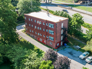 42 Furman Ave in Asheville, NC - Building Photo - Building Photo